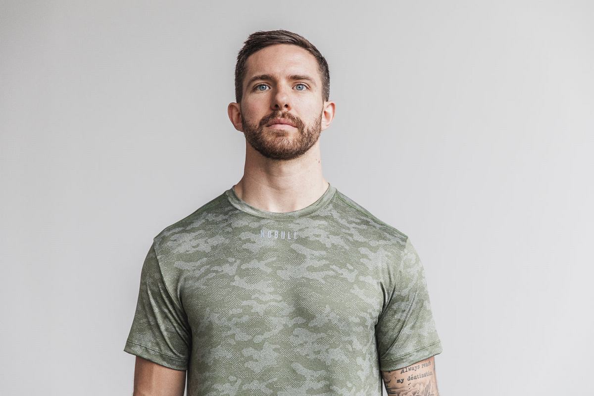 Nobull Lightweight Textured Men\'s T Shirts Camo | Australia (NO8027)